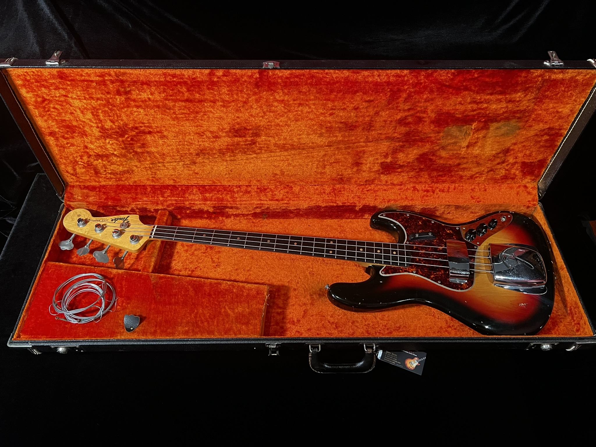 1964 Fender Jazz Bass Sunburst W/ Tortoise Guard SN L34634
